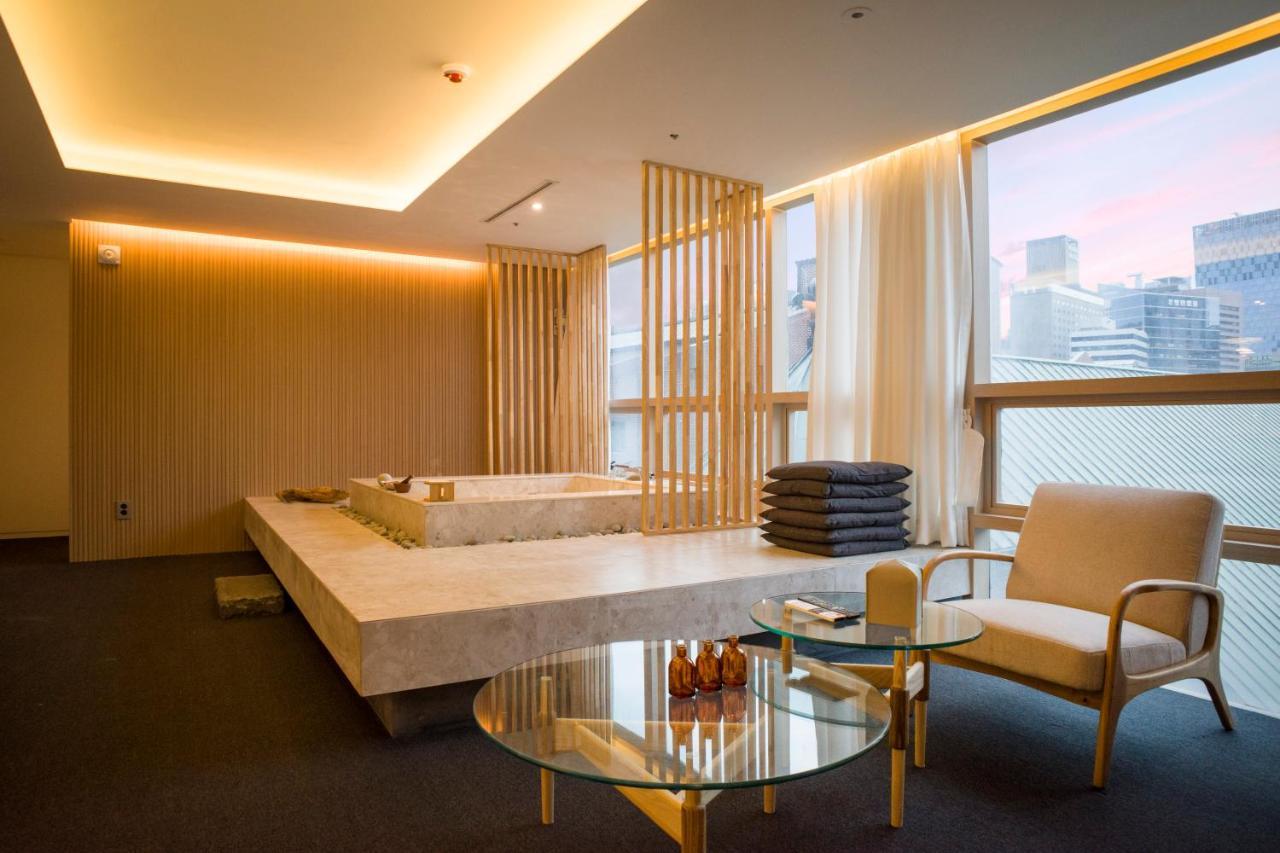 Uh Suite The Myeongdong Seul Exterior foto