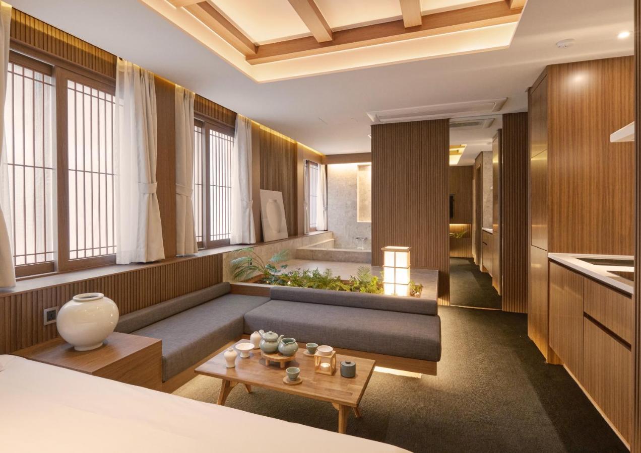 Uh Suite The Myeongdong Seul Exterior foto