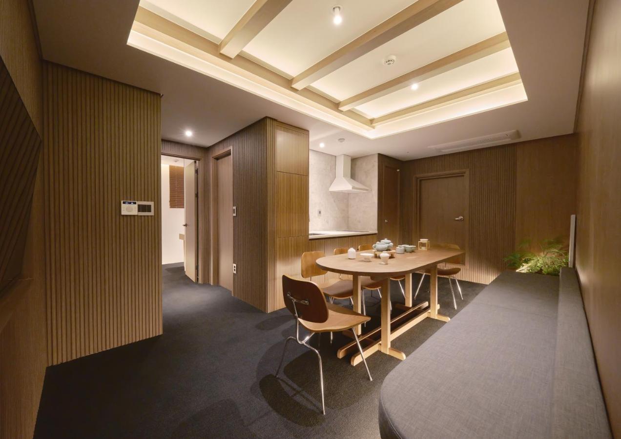 Uh Suite The Myeongdong Seul Exterior foto